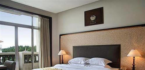 Merryland Resort Guilin Exterior photo